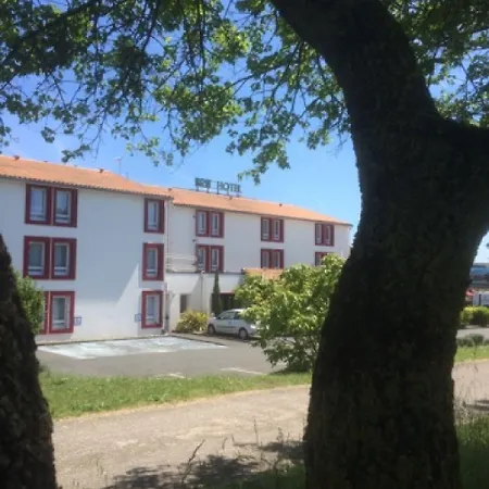 Отель Brit La Rochelle