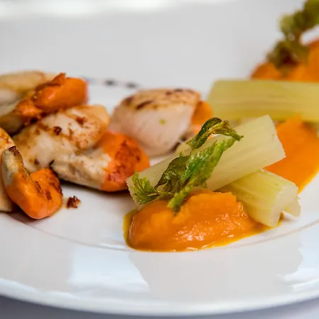 Brit La Rochelle Отель