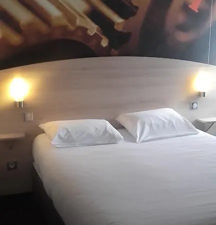 Отель Brit La Rochelle