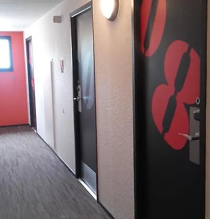 Brit La Rochelle Периньи