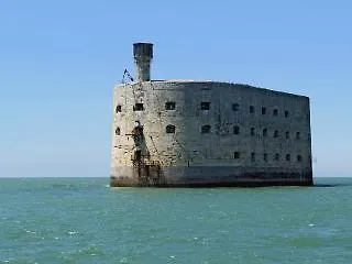 Brit La Rochelle 3* 페리그니