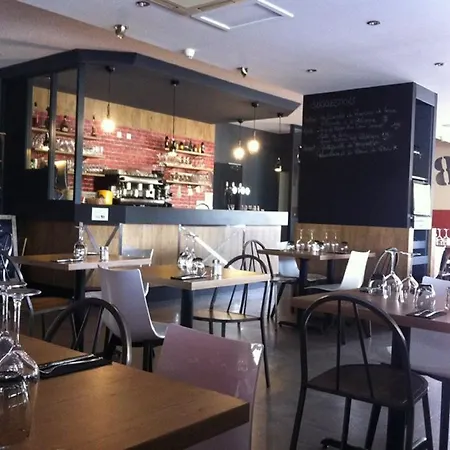 Brit La Rochelle Периньи