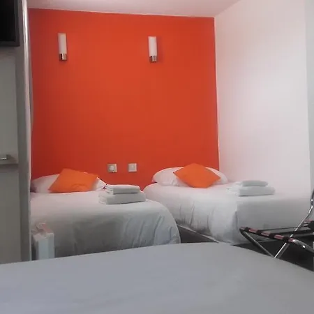 Brit La Rochelle Отель 3*