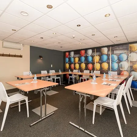 Brit La Rochelle Периньи